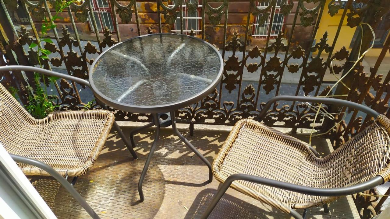 Ляльковий Театр Не Мансарда Lviv Exterior foto